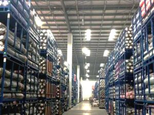 How Do Stacking Racks Solve Warehousing Problems?