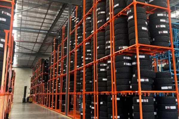 light trucks tyre racks